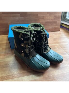 Jack Rogers green camo duck boots size 9 new in box